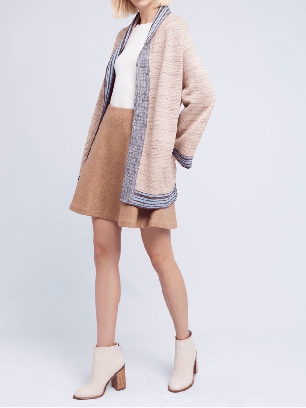 HWR Anthropologie Crane Embroidered Knit Cardigan Sweater LP Beige Blue - Picture 2 of 9